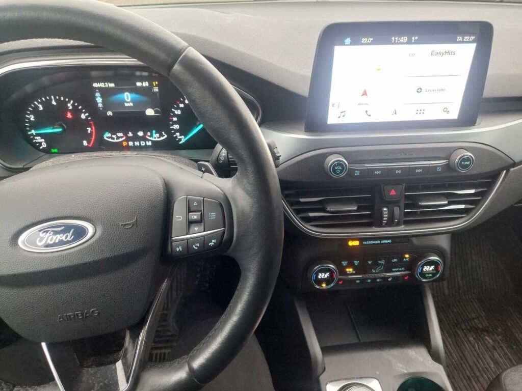 Ford Focus 2019 Valkoinen