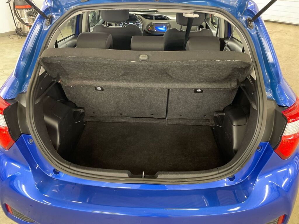 Toyota Yaris 2017 Sininen