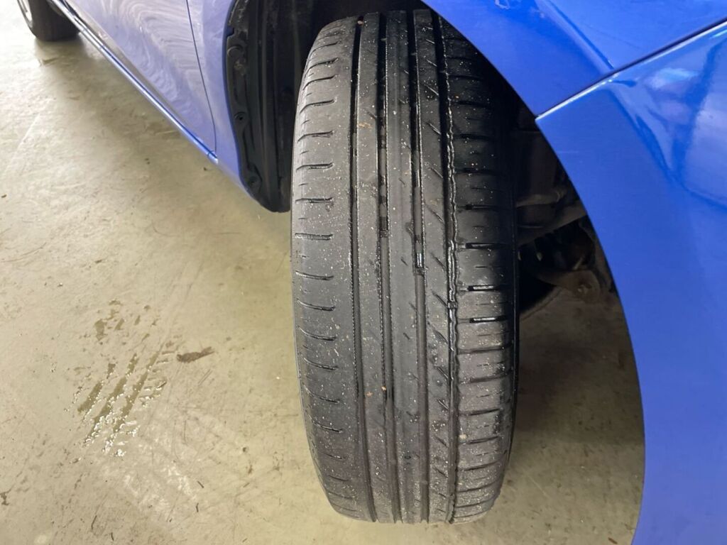 Toyota Yaris 2017 Sininen