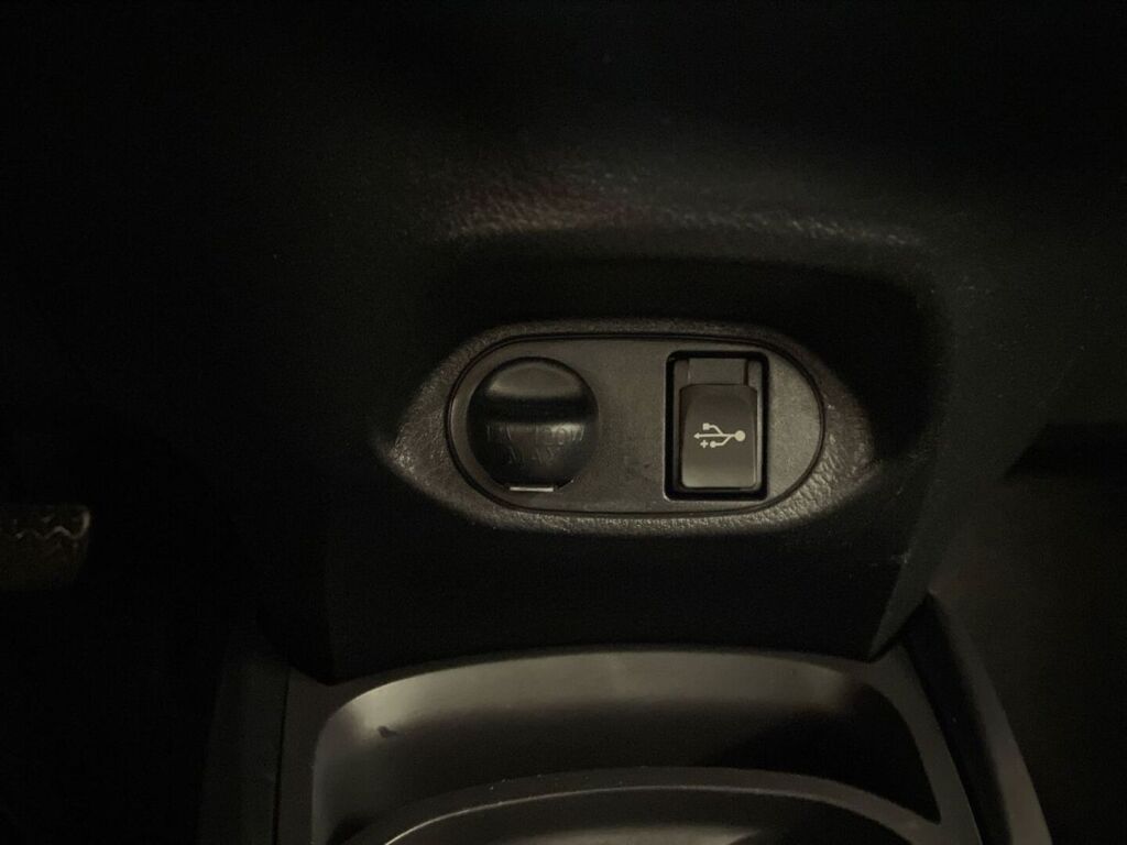 Toyota Yaris 2017 Sininen