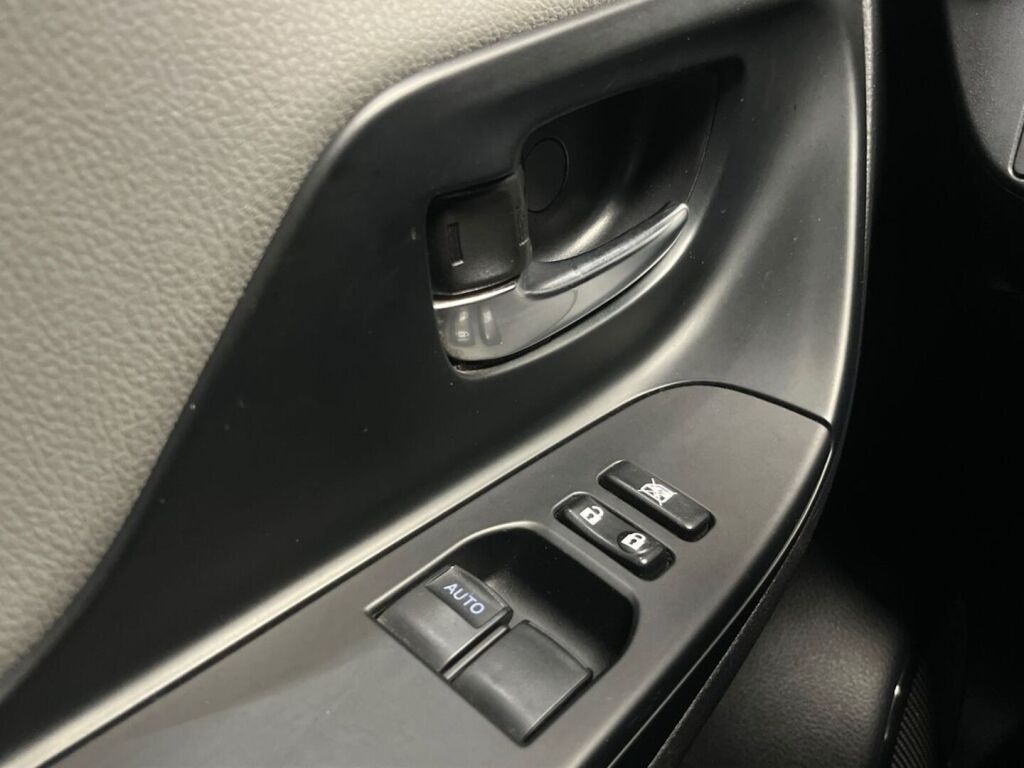 Toyota Yaris 2017 Sininen