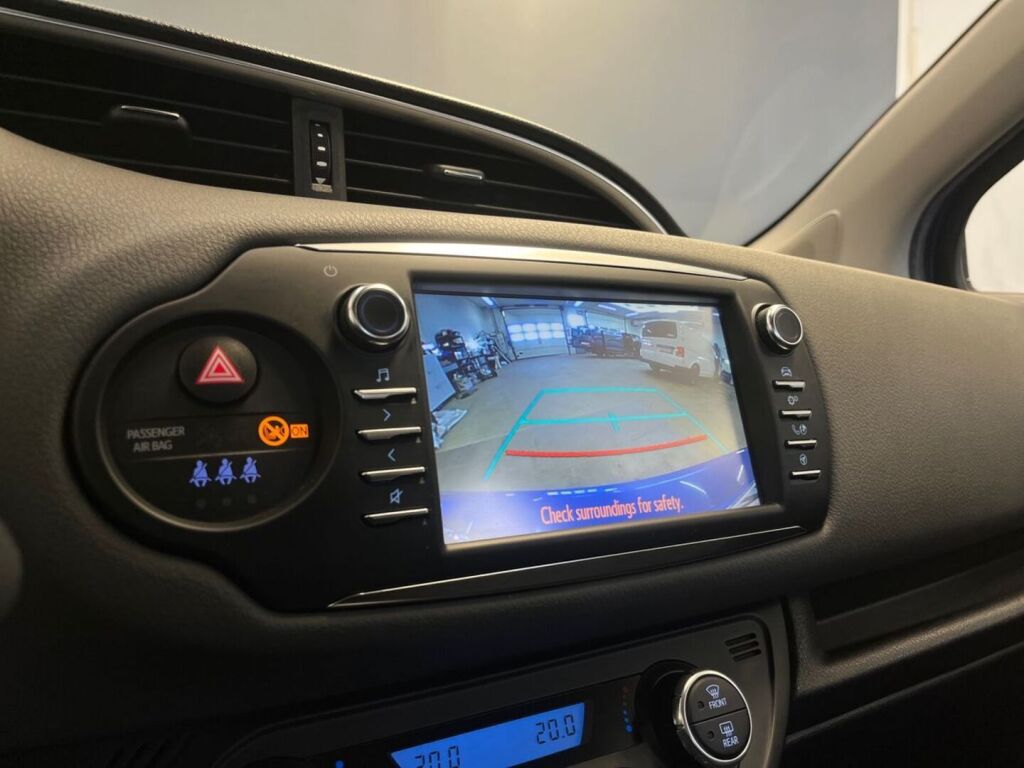 Toyota Yaris 2017 Sininen