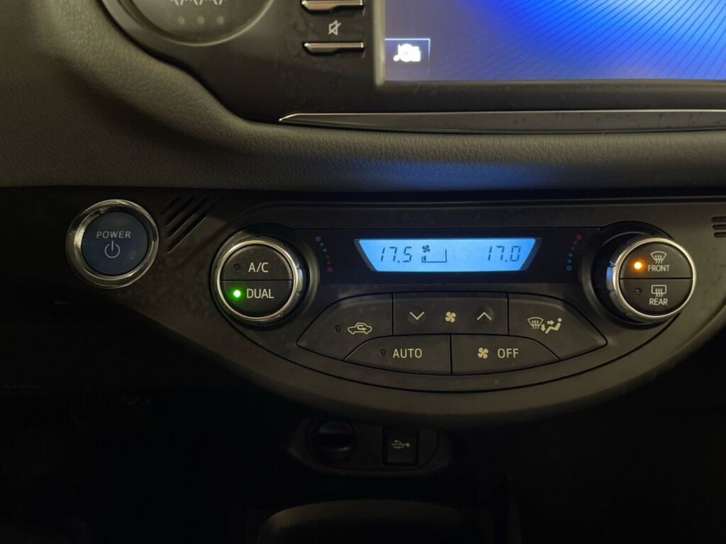 Toyota Yaris 2017 Sininen