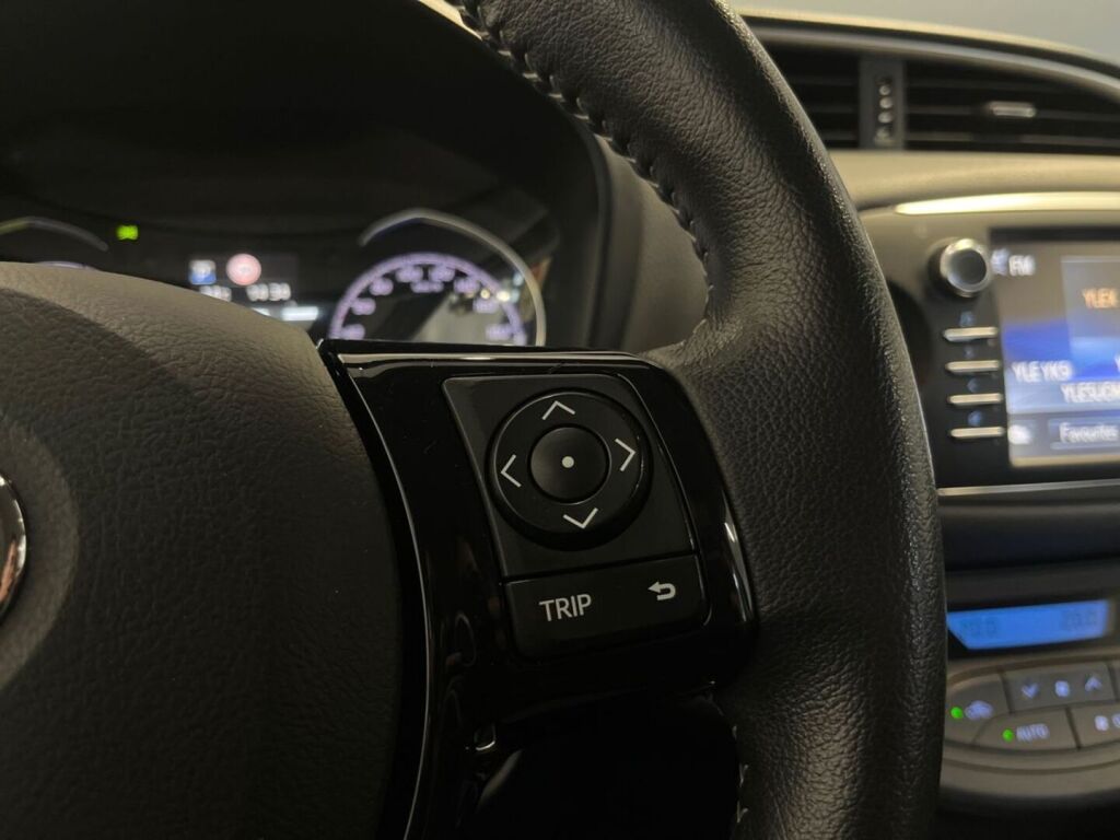 Toyota Yaris 2017 Sininen