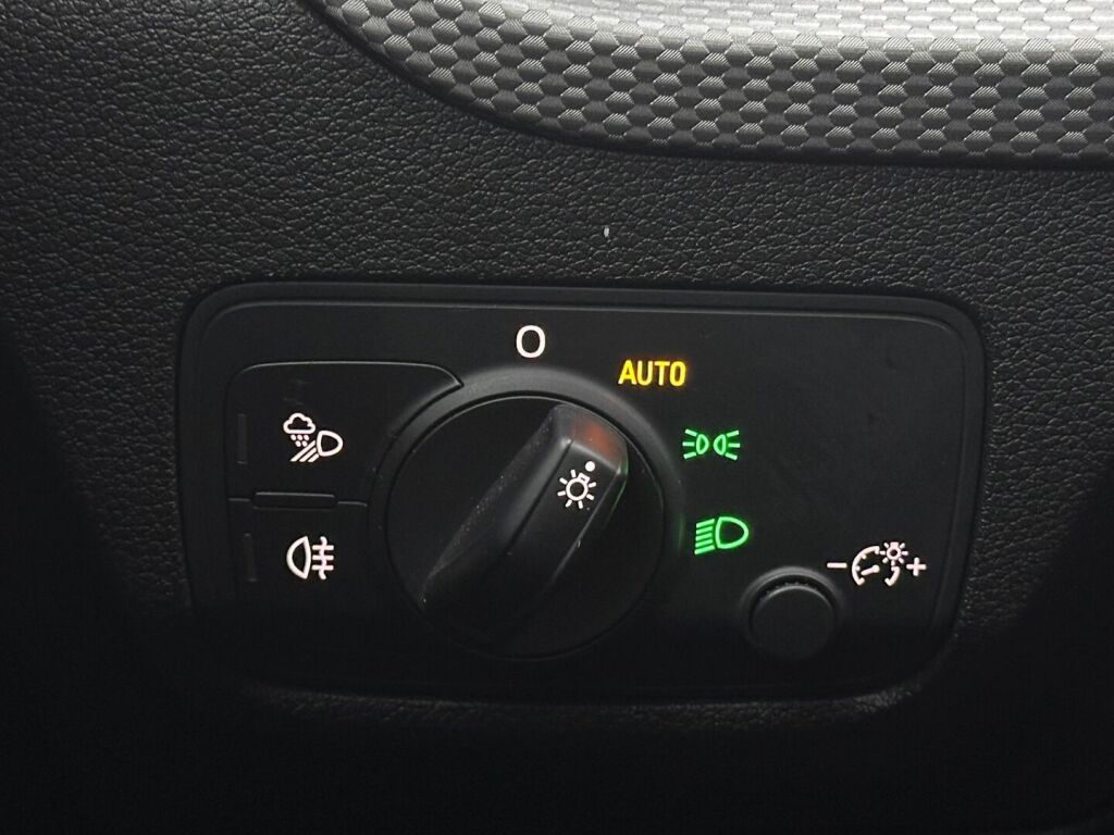 Audi Q2 2019 Valkoinen