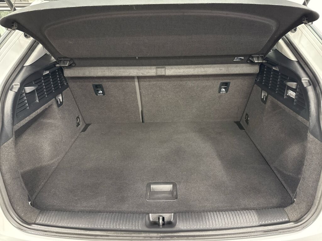 Audi Q2 2019 Valkoinen