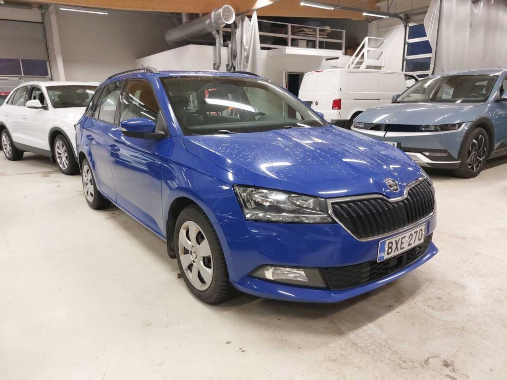 Skoda Fabia 2019 Sininen