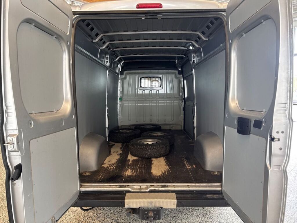Peugeot Boxer 2019 Harmaa