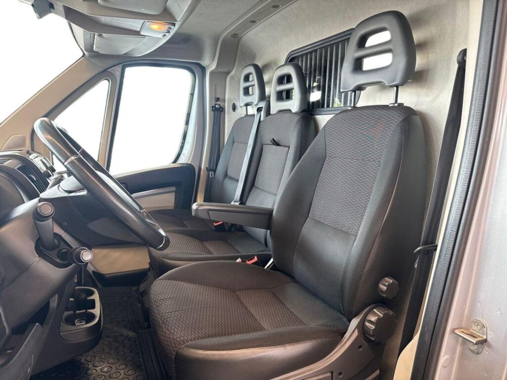 Peugeot Boxer 2019 Harmaa
