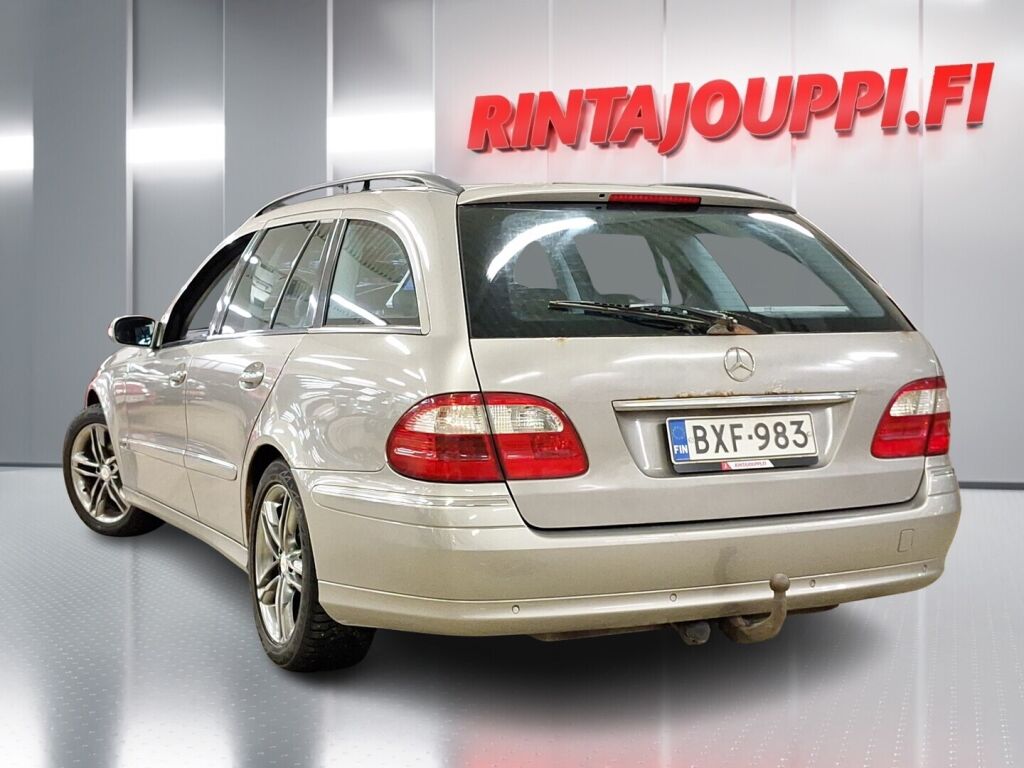 Mercedes-Benz E 2004 Harmaa
