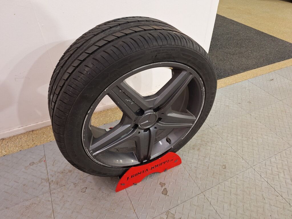 Mercedes-Benz E 2004 Harmaa