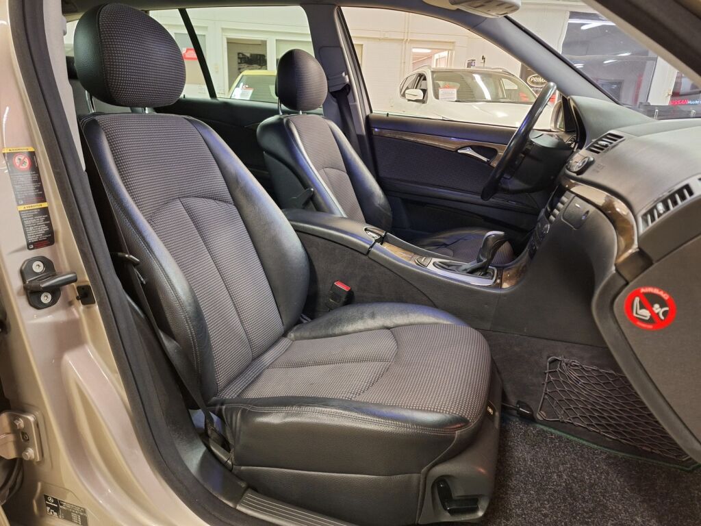 Mercedes-Benz E 2004 Harmaa