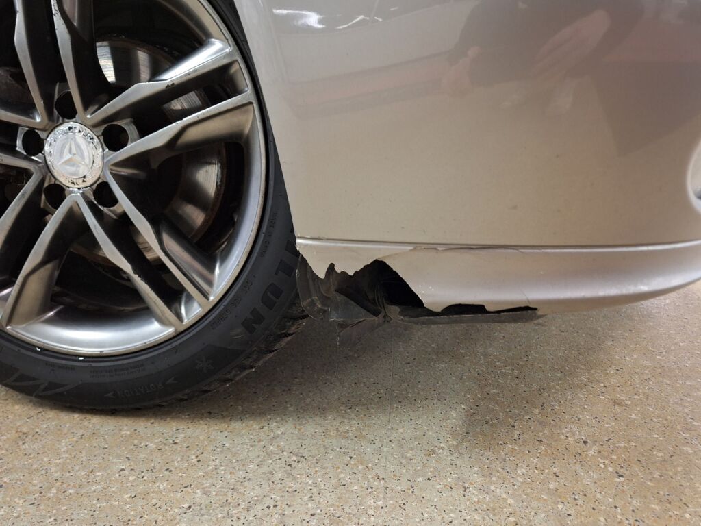 Mercedes-Benz E 2004 Harmaa