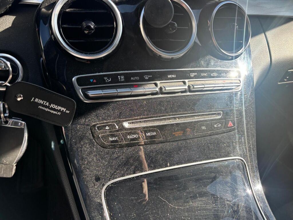 Mercedes-Benz C 2016 Valkoinen