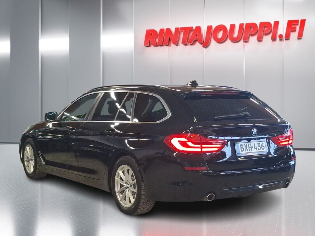 BMW 520 2019 Musta