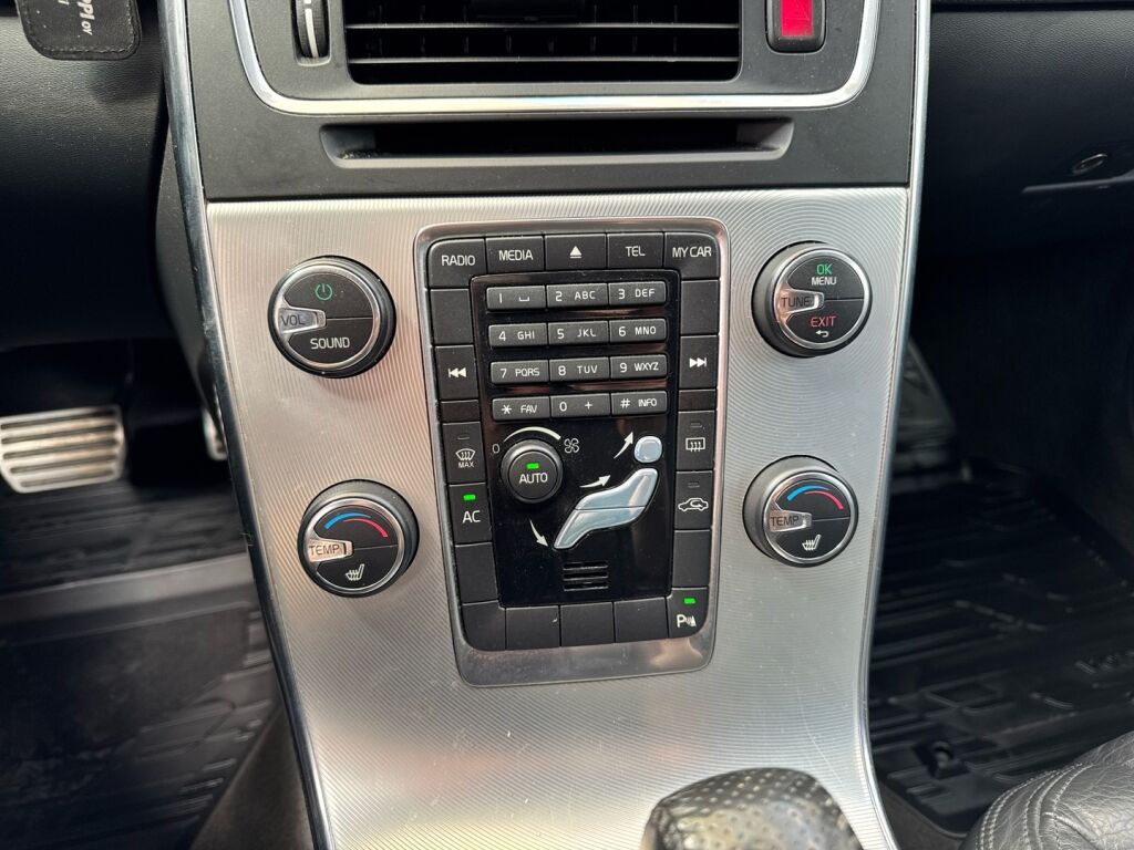 Volvo V60 2011 Sininen