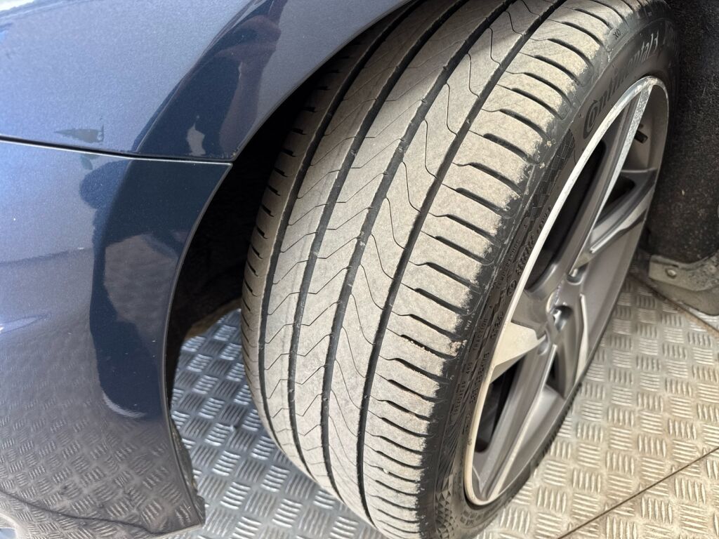 Volvo V60 2011 Sininen