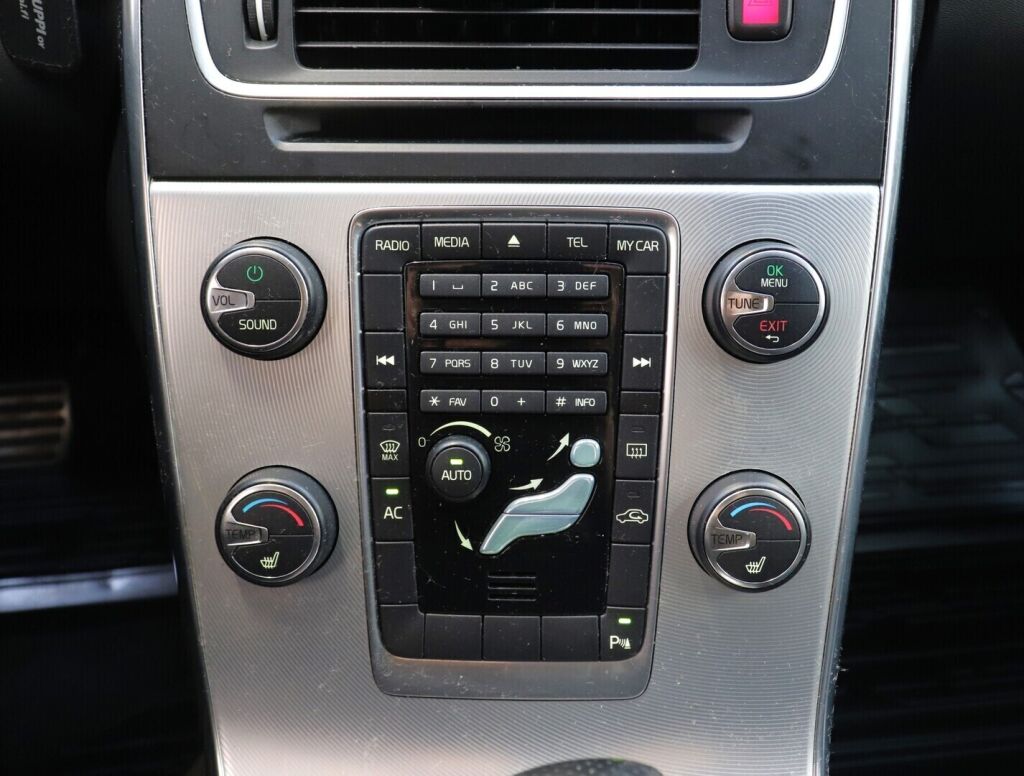 Volvo V60 2011 Sininen