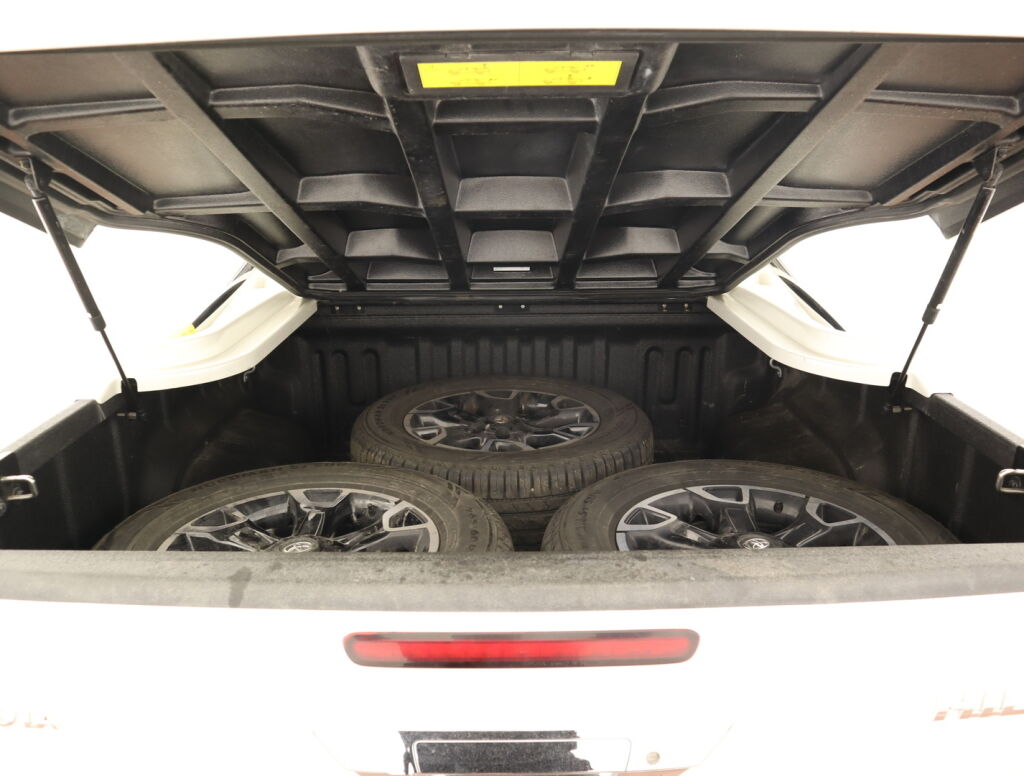 Toyota Hilux 2017 Valkoinen