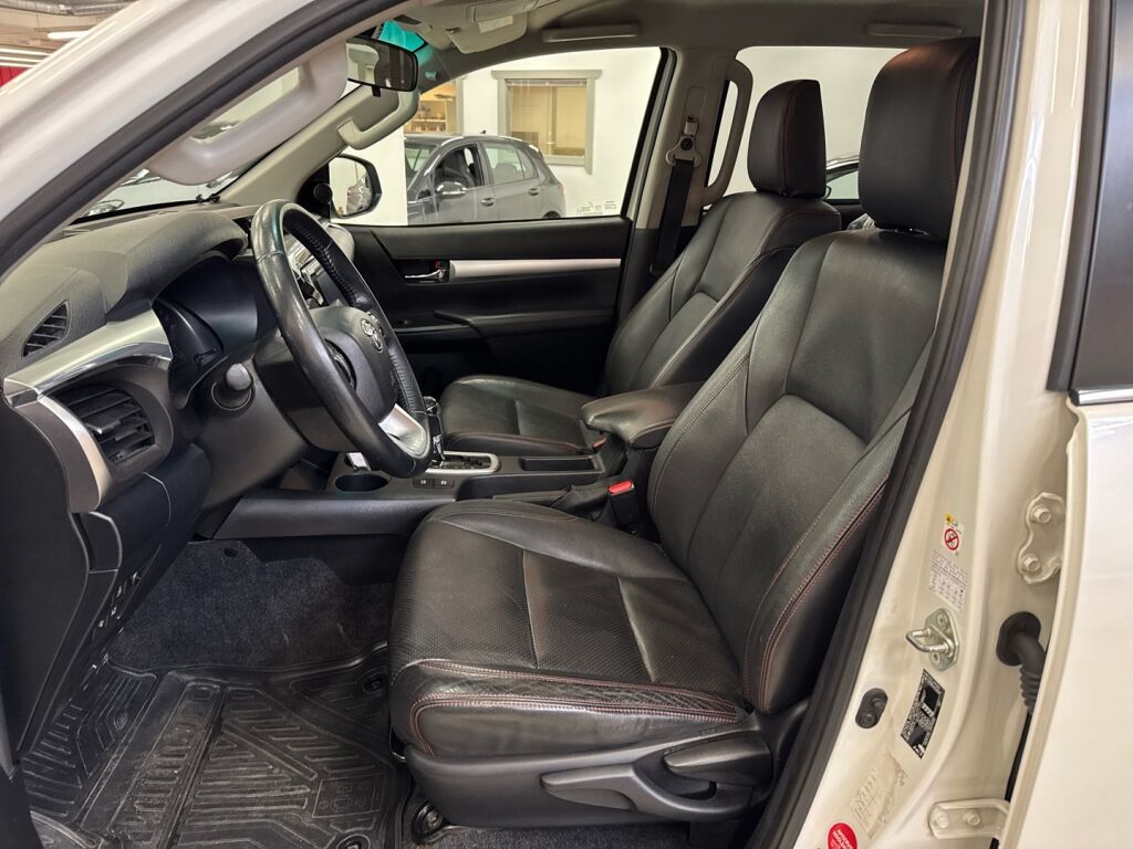 Toyota Hilux 2017 Valkoinen