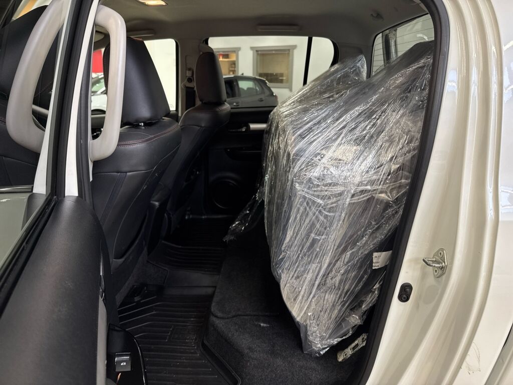 Toyota Hilux 2017 Valkoinen