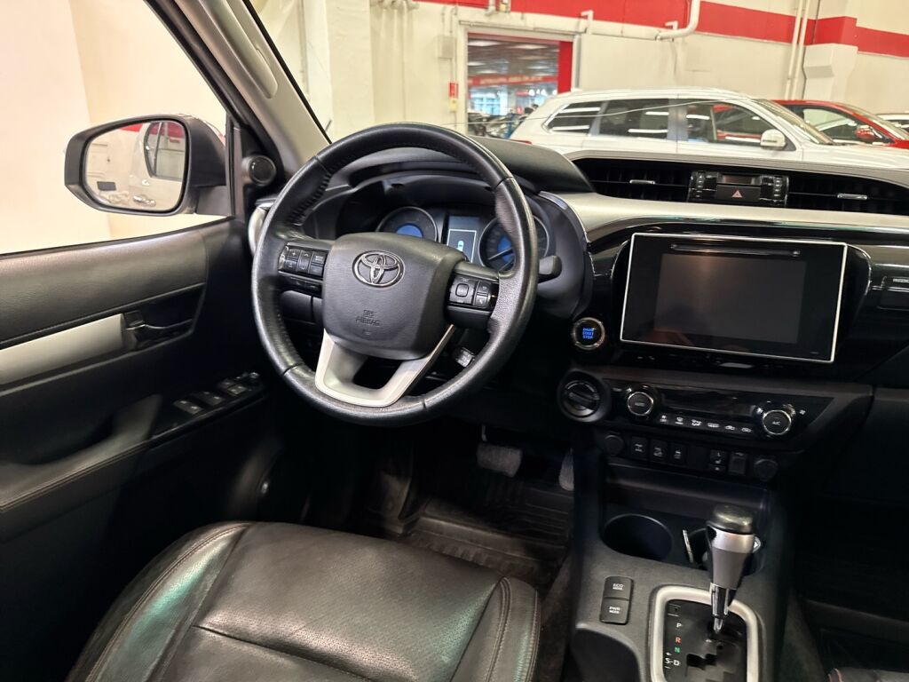 Toyota Hilux 2017 Valkoinen