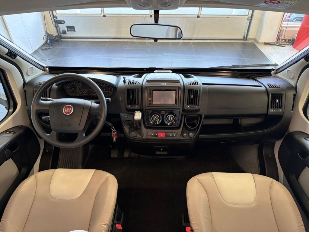 Rapido 666F 2019 Valkoinen