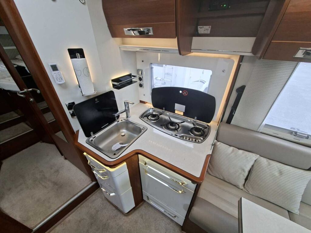 Rapido 666F 2019 Valkoinen