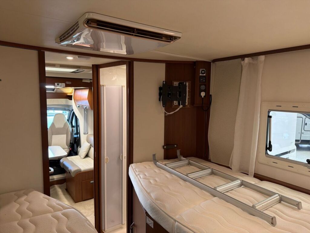 Rapido 666F 2019 Valkoinen