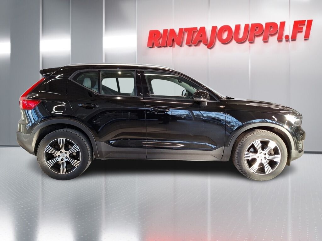 Volvo XC40 2019 Musta