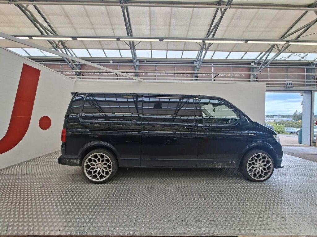 Volkswagen Transporter 2019 Musta