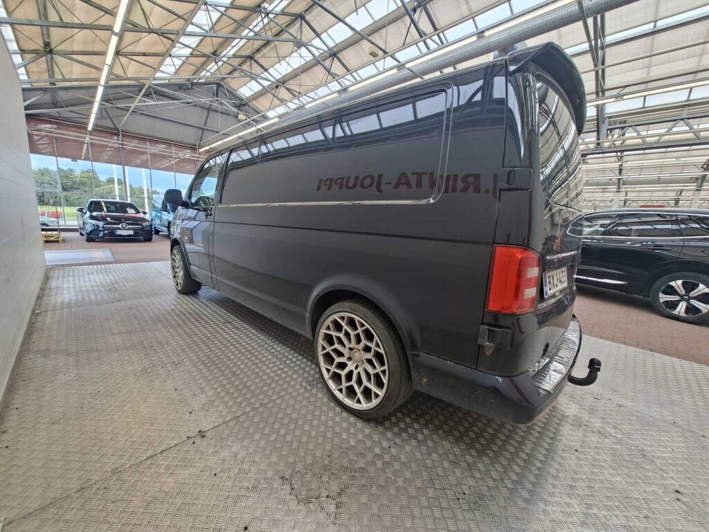 Volkswagen Transporter 2019 Musta
