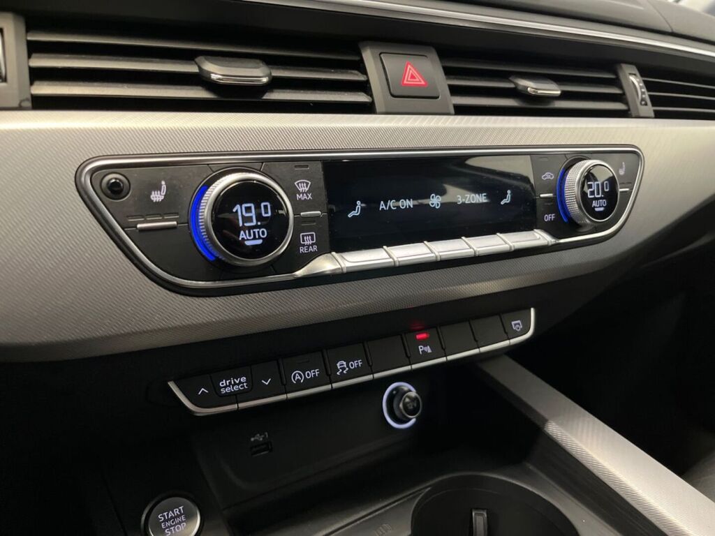 Audi A4 2019 Musta