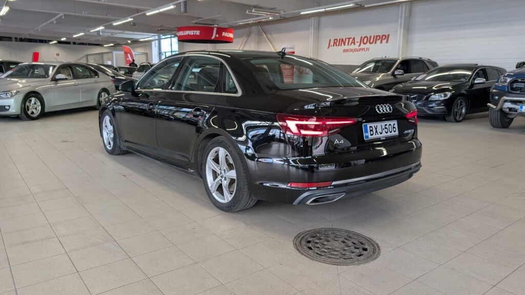 Audi A4 2019 Musta