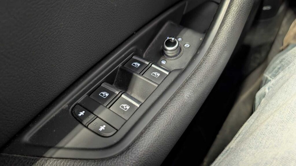 Audi A4 2019 Musta