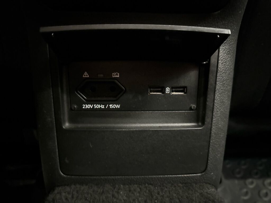 Skoda Superb 2019 Valkoinen