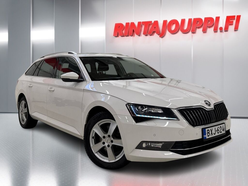 Skoda Superb 2019 Valkoinen