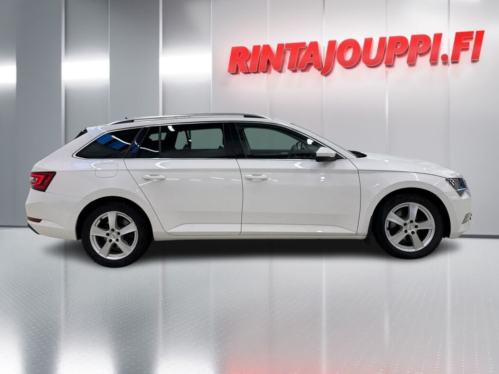 Skoda Superb 2019 Valkoinen
