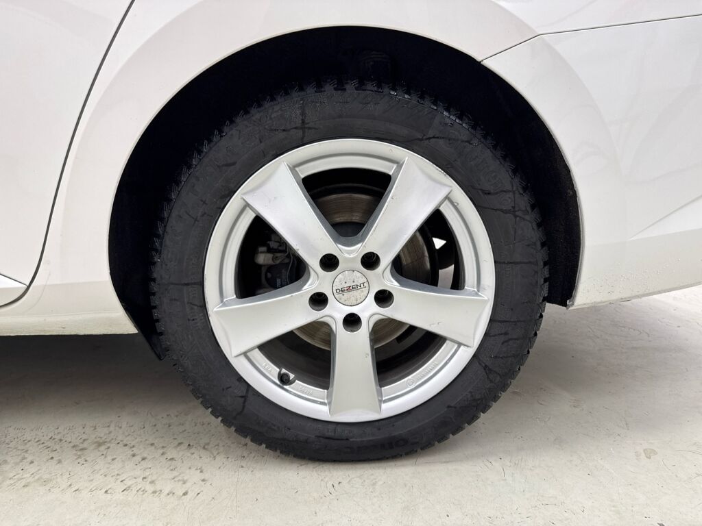 Skoda Superb 2019 Valkoinen