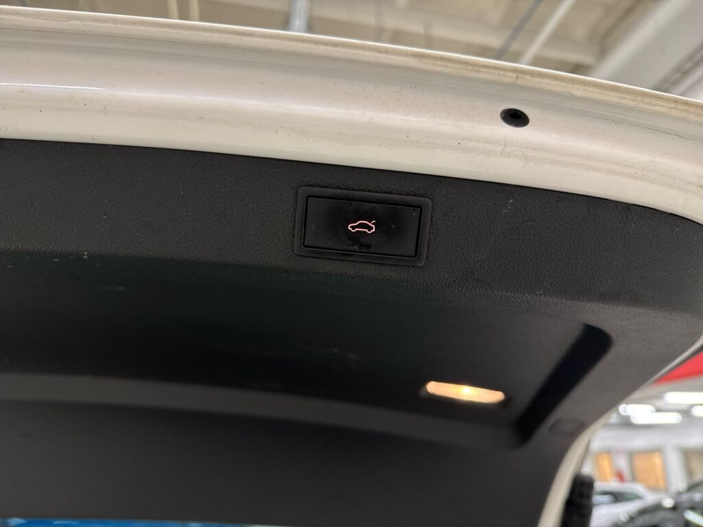 Skoda Superb 2019 Valkoinen