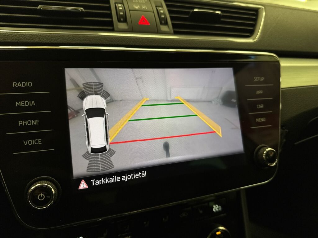 Skoda Superb 2019 Valkoinen