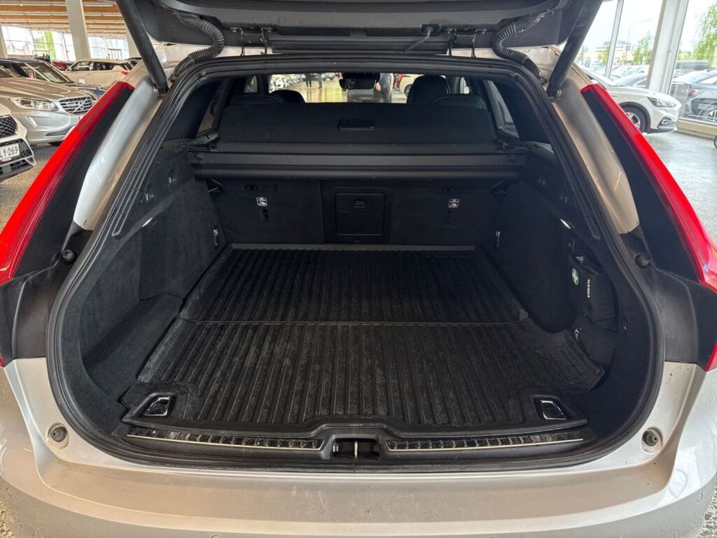 Volvo V90 2020 Metallinhohto Hopea (Bright Silver Metallic)