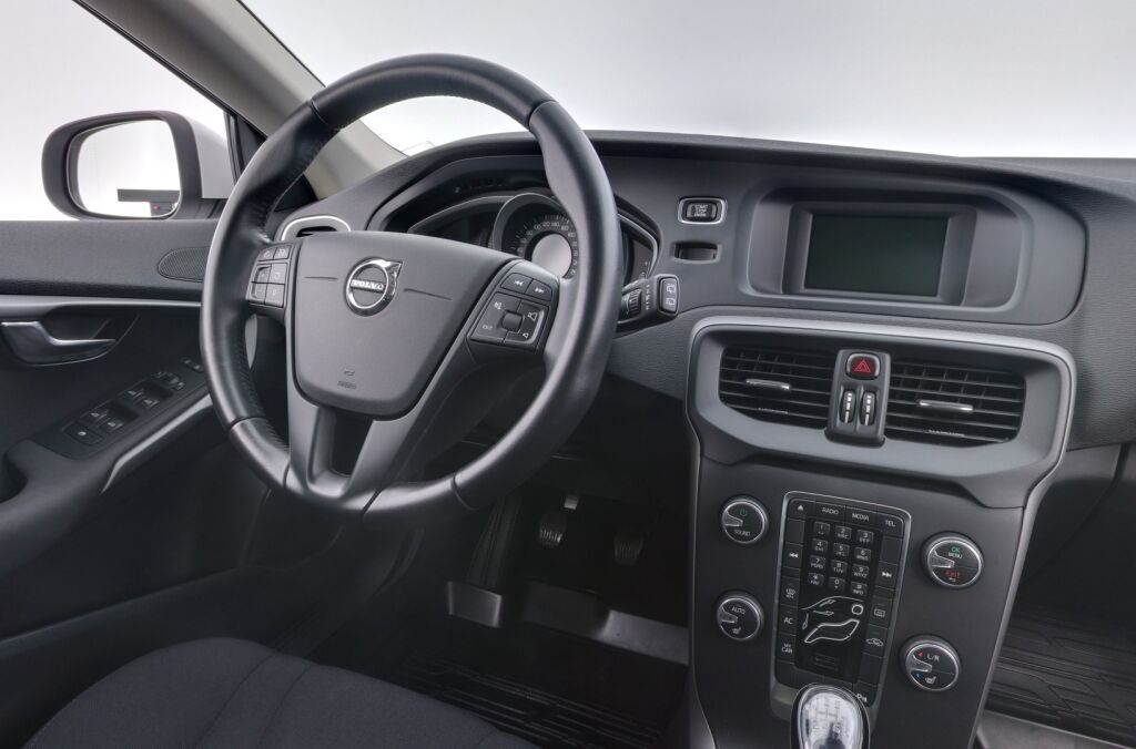 Volvo V40 2017 Valkoinen