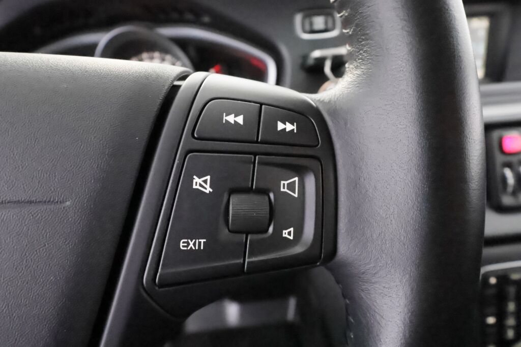 Volvo V40 2017 Valkoinen