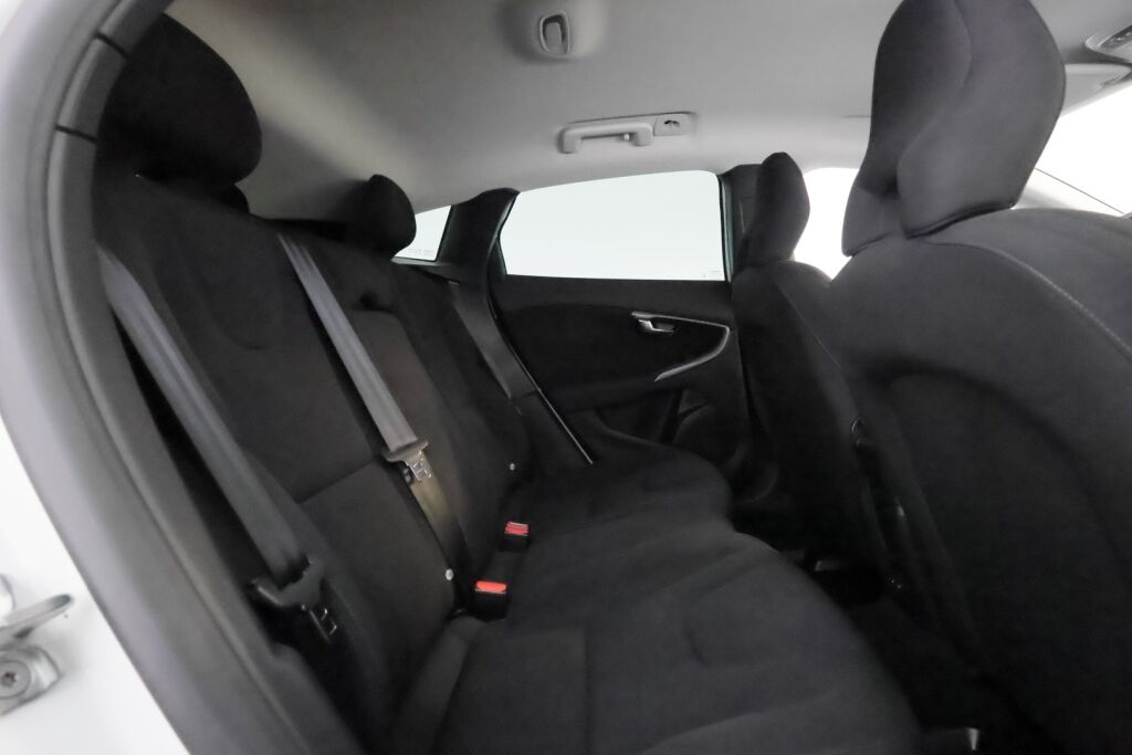 Volvo V40 2017 Valkoinen