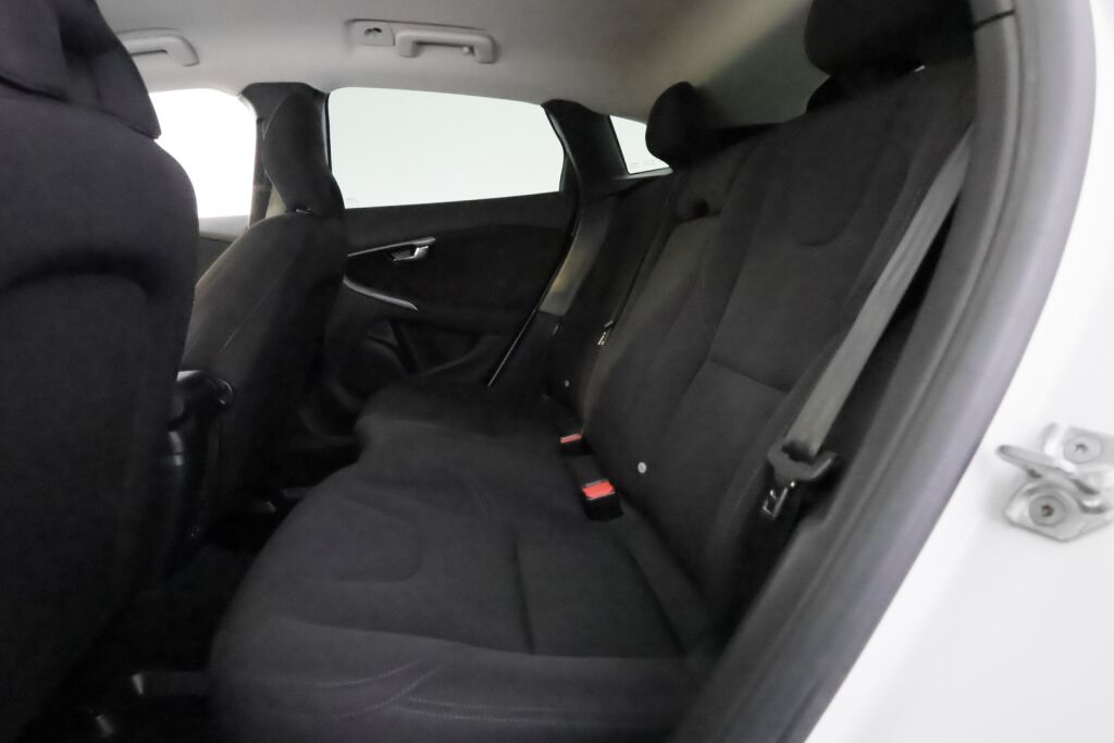 Volvo V40 2017 Valkoinen