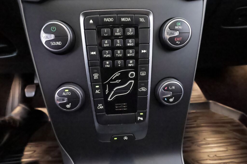 Volvo V40 2017 Valkoinen