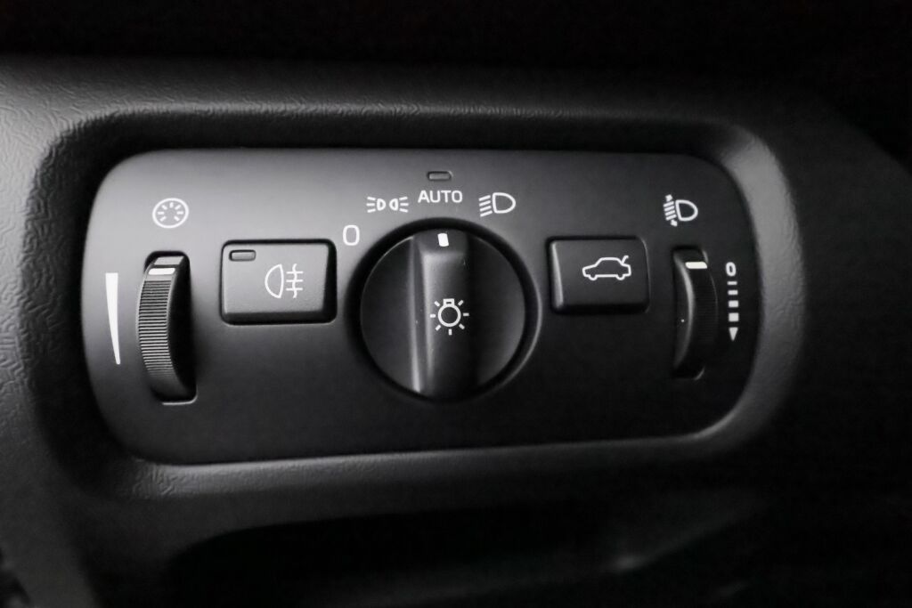 Volvo V40 2017 Valkoinen