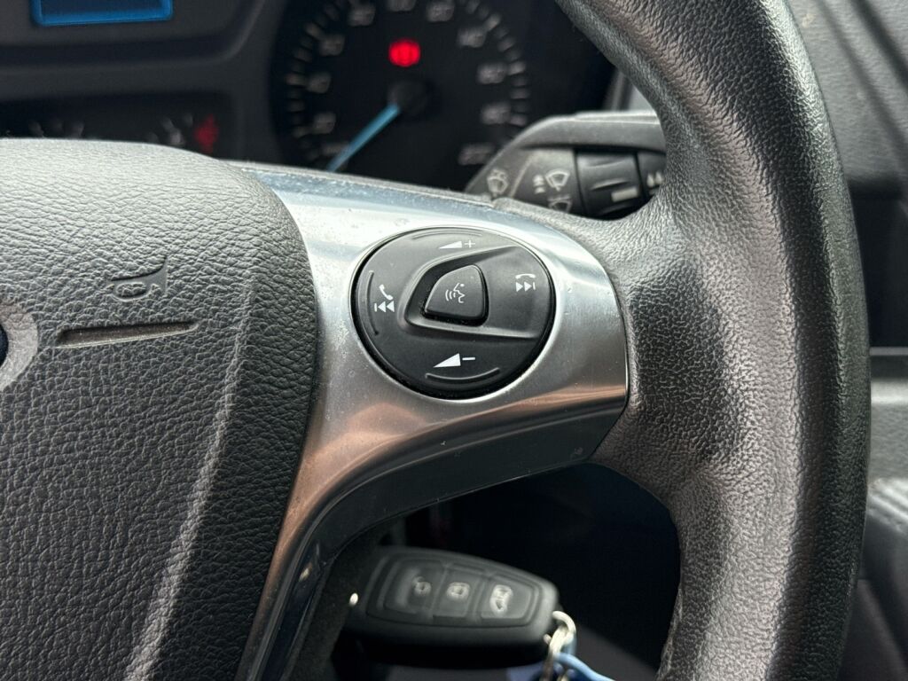 Ford Transit 2019 Valkoinen
