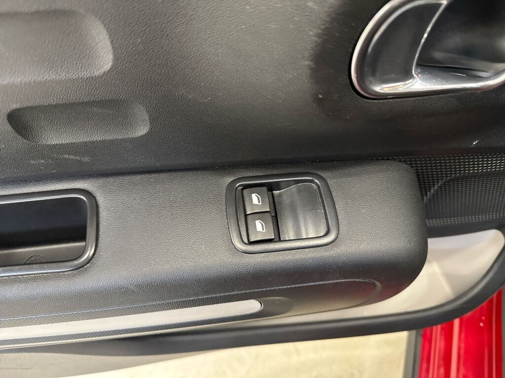 Citroen C3 2019 Punainen